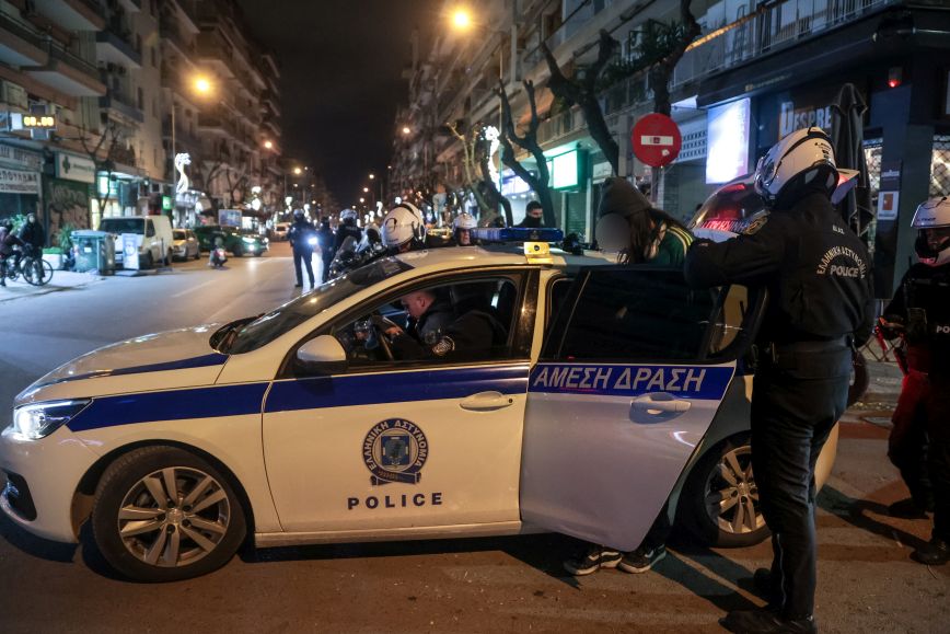Σε κώμα 16χρονος έπειτα από χρήση ναρκωτικών &#8211; Κατέρρευσε στα χέρια οδηγού ταξί 