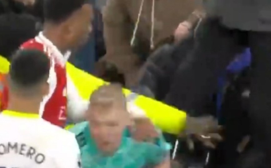 Premier League: Οπαδός της Τότεναμ κλώτσησε τον Ράμσντεϊλ της Άρσεναλ &#8211; Δείτε βίντεο