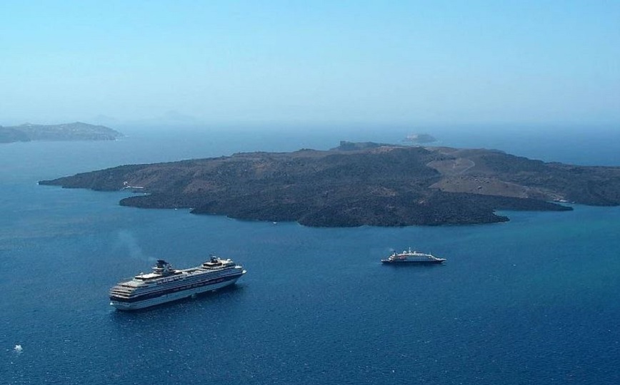 Το υποθαλάσσιο ηφαίστειο Κολούμπος στη Σαντορίνη ανησυχεί Βρετανό γεωφυσικό &#8211; Μπορεί να προκαλέσει τσουνάμι αν εκραγεί