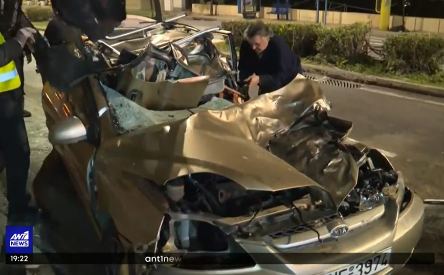 Πέραμα: Τροχαίο δυστύχημα με έναν νεκρό &#8211; Διαλύθηκε το αυτοκίνητό του από την σφοδρή σύγκρουση