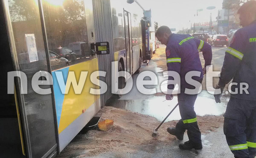 Έσπασε το ντεπόζιτο λεωφορείου στον Κηφισό και γέμισε πετρέλαιο ο δρόμος &#8211; Δείτε φωτογραφίες