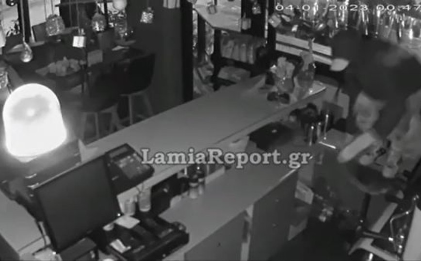 Ληστεία σε live μετάδοση σε καφέ στο κέντρο της Λαμίας – Οι ληστές ήταν… άτυχοι