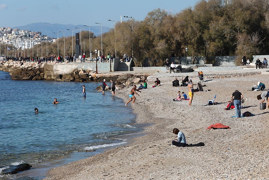 Ο πιο θερμός Δεκέμβριος από το 2010 – Σχεδόν δύο βαθμούς Κελσίου πάνω από τον μέσο όρο η θερμοκρασία στην Αττική