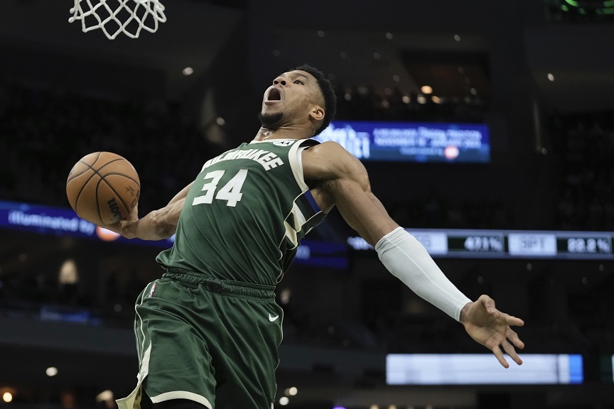 NBA: Ο Giannis πήρε «φωτιά», έκανε ρεκόρ καριέρας με 55 πόντους κόντρα στους Γουίζαρντς και τον μπουγέλωσαν