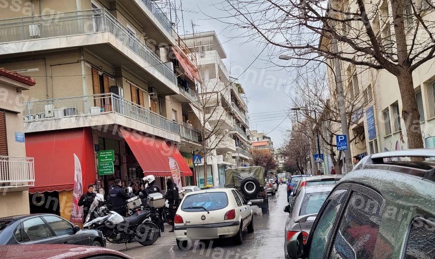 Λάρισα: Άγρια συμπλοκή δεκάδων μαθητών έξω από σχολείο – Η αστυνομία έκανε πέντε προσαγωγές