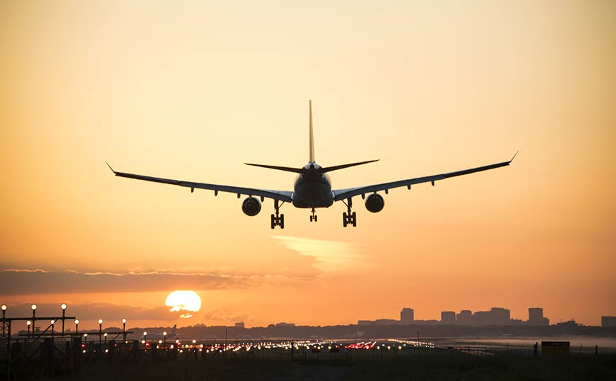 Η KLM ματαίωσε δεκάδες πτήσεις από και προς το αεροδρόμιο του Άμστερνταμ λόγω καταιγίδας