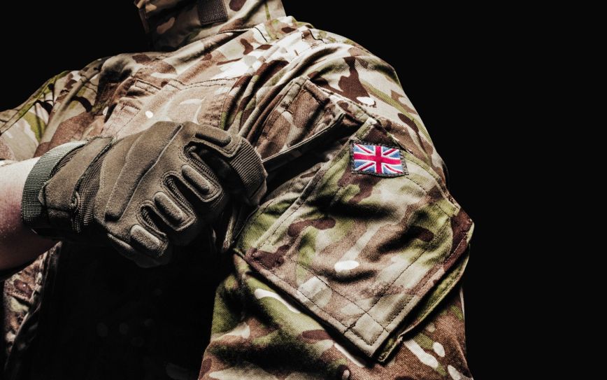 Μέλος του βρετανικού στρατού διώκεται για δραστηριότητες που συνδέονται με τρομοκρατία