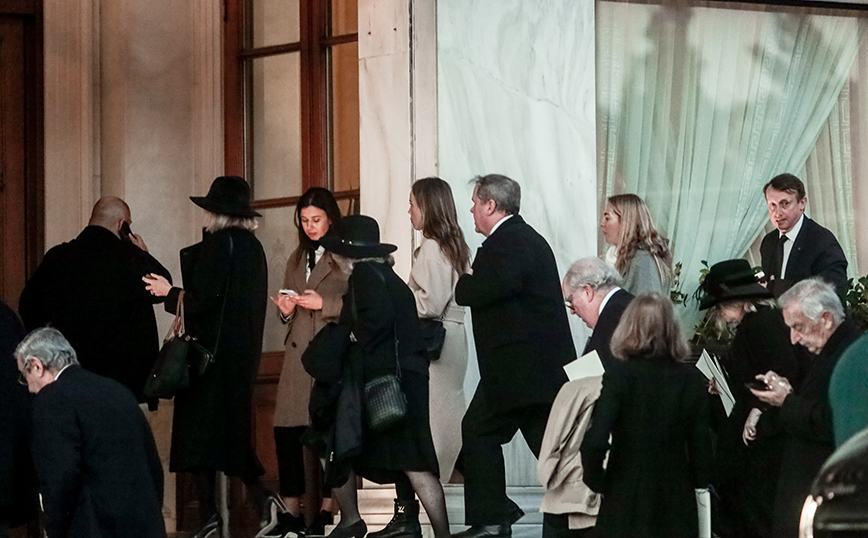 Δείπνο της οικογένειας τέως βασιλιά Κωνσταντίνου μετά την κηδεία του