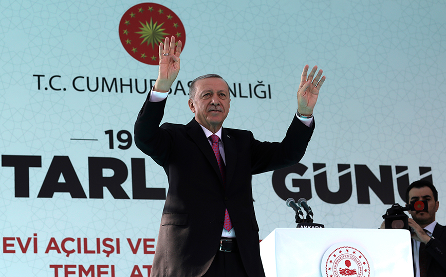 Βέβαιος για τη νίκη του στις εκλογές δήλωσε ο Ερντογάν: Δεν έχω την παραμικρή αμφιβολία για το χρώμα της κάλπης