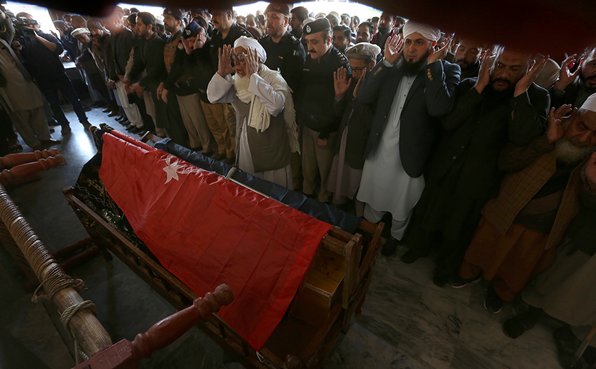 Βομβαρδισμός σε τζαμί στο Πακιστάν Βομβαρδισμός σε τζαμί στο Πακιστάν