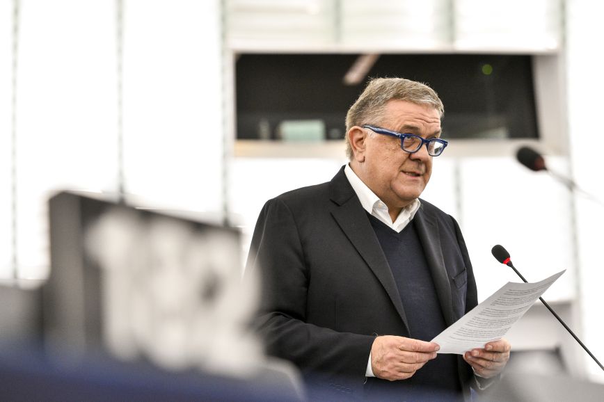 Qatargate: Παντσέρι «καρφώνει» Ταραμπέλα – «Του έδινα σε χάρτινες σακούλες 20.000 ευρώ κάθε δύο-τρεις μήνες»
