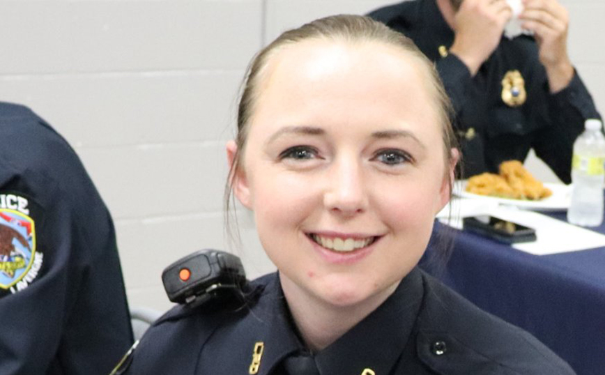 ΗΠΑ: Η αστυνομικός που έκανε σεξ με 7 συναδέλφους περιγράφει τις «περιπέτειες» της &#8211; Swinging, ζήλιες και «μεταμέλεια»