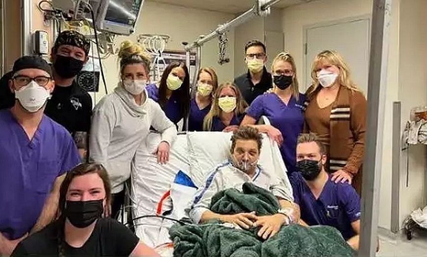Τζέρεμι Ρένερ: Γενέθλια στο νοσοκομείο για τον Hawkeye &#8211; H φωτογραφία που μοιράστηκε με τους φίλους του