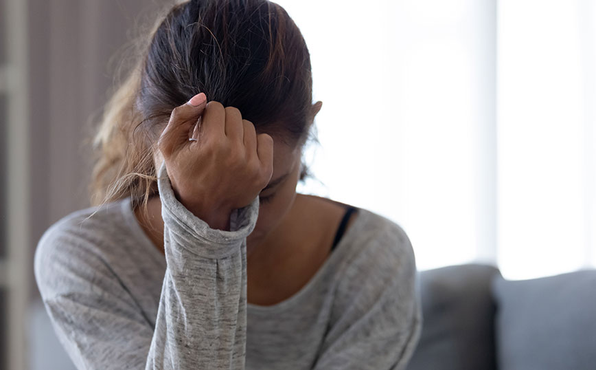 Στενοχωρημένη γυναίκα Στενοχωρημένη γυναίκα