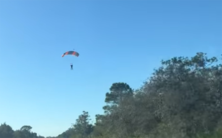 Μια πολύ ιδιαίτερη προσγείωση μέσα στο δρόμο