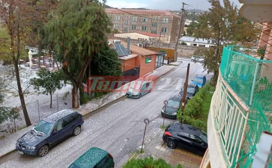 Χαλάζι κάλυψε τους δρόμους στην Πάτρα – Δείτε βίντεο