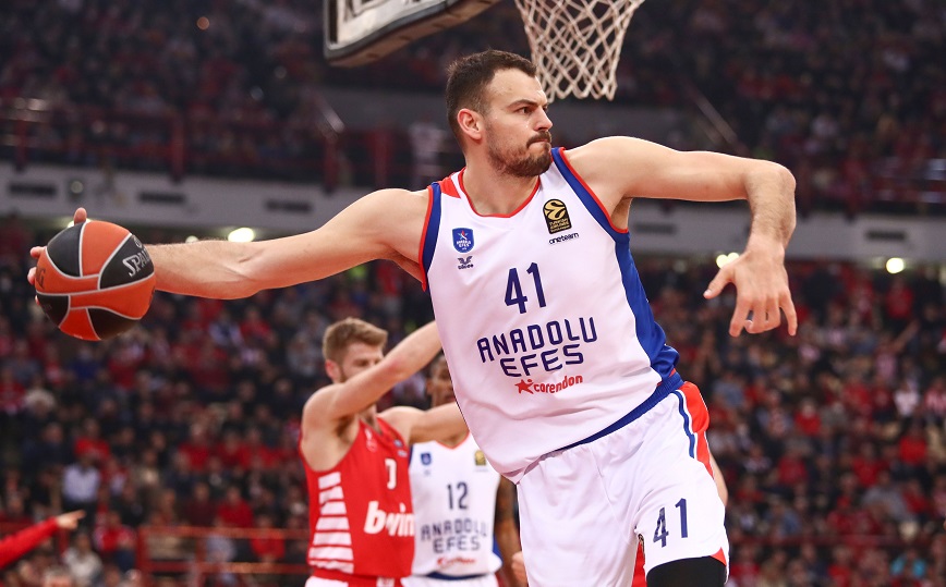 Euroleague: Αναβλήθηκαν οι αγώνες των Αναντολού Εφές και Φενερμπαχτσέ λόγω του φονικού σεισμού στη Τουρκία
