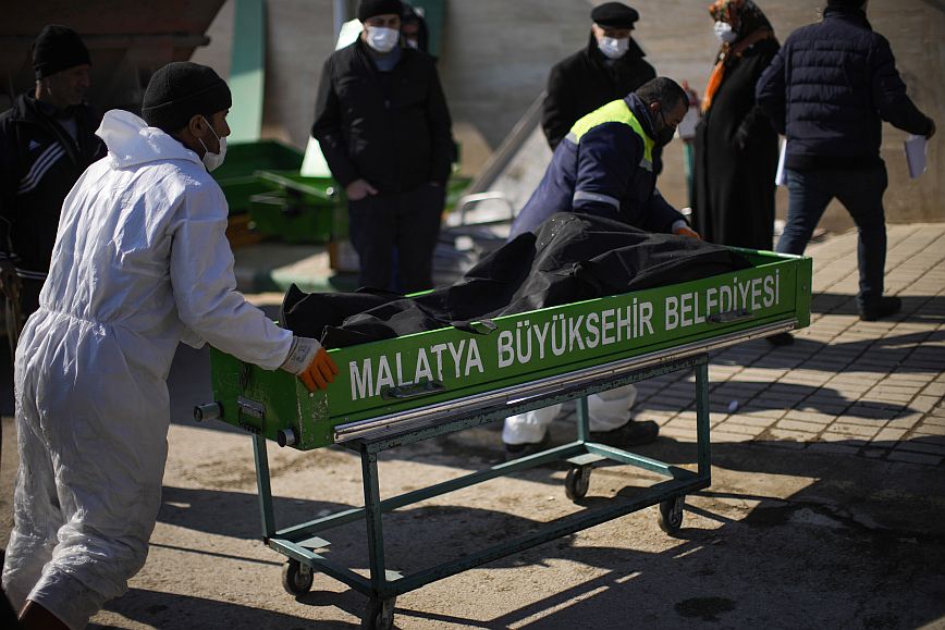 Νέος σεισμός στην Τουρκία: Πληροφορίες για έναν νεκρό και δεκάδες τραυματίες