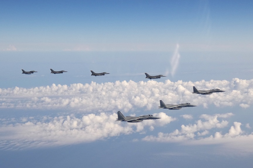 Διατεθειμένη η Πολωνία να στείλει F-16 στην Ουκρανία μαζί με άλλα κράτη μέλη του NATO