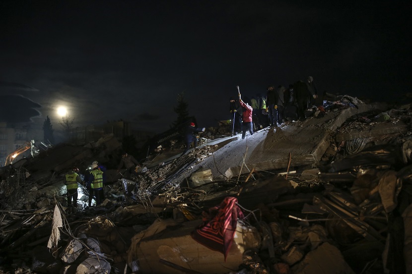 Σεισμός στην Τουρκία και τη Συρία: Ξεπέρασαν τους 15.000 οι νεκροί