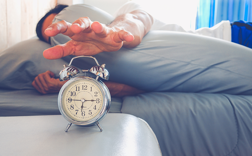 Πώς πρέπει να ξυπνήσετε κάποιον που κοιμάται βαθιά