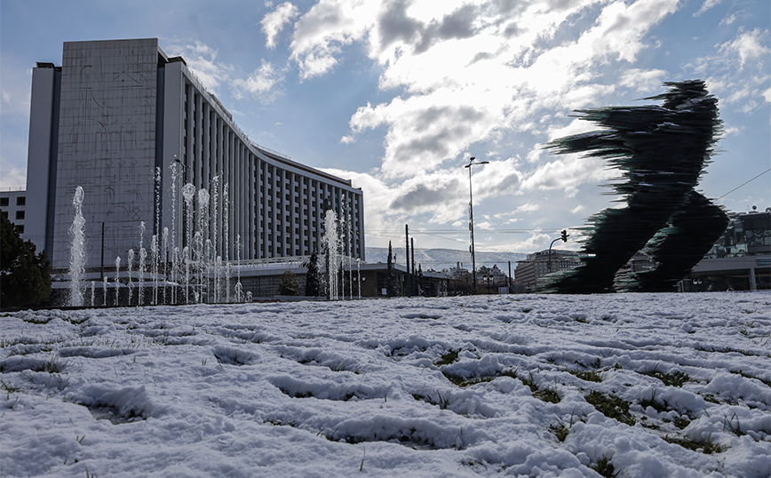 Έρχονται πυκνά χιόνια από το βράδυ ξανά στην Αττική: Ποιες περιοχές θέλουν προσοχή