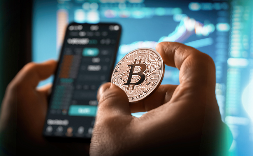 Νέο ρεκόρ στα 82.000 δολάρια για το Bitcoin
