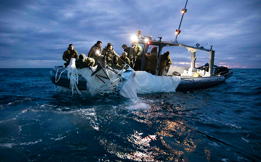 ΗΠΑ: Οι πρώτες φωτογραφίες από τη συλλογή συντριμμιών του κινεζικού μπαλονιού