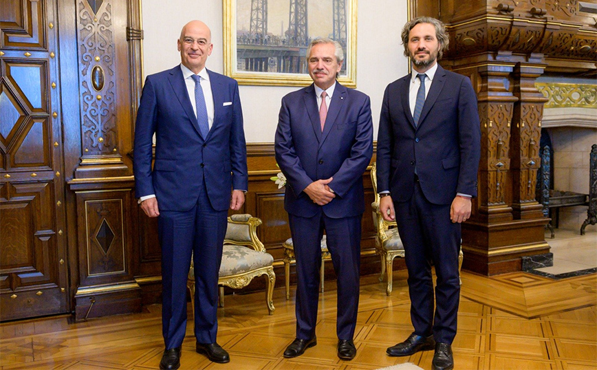 Νίκος Δένδιας: Συναντήθηκε με τον πρόεδρο της Αργεντινής – Οι συμφωνίες που υπέγραψαν