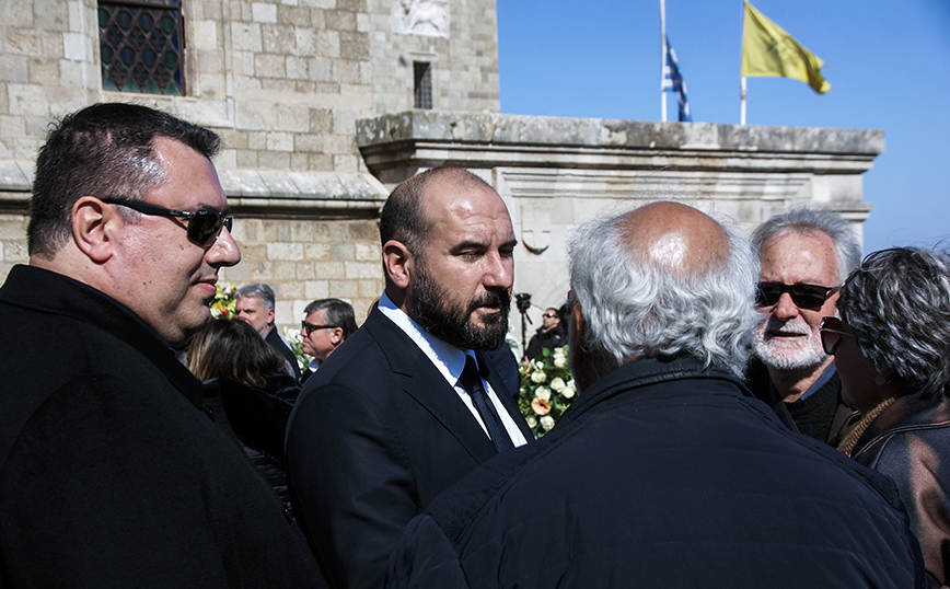 Κηδεία του βουλευτή του ΣΥΡΙΖΑ, Νεκτάριου Σαντορινίου Κηδεία του βουλευτή του ΣΥΡΙΖΑ, Νεκτάριου Σαντορινίου