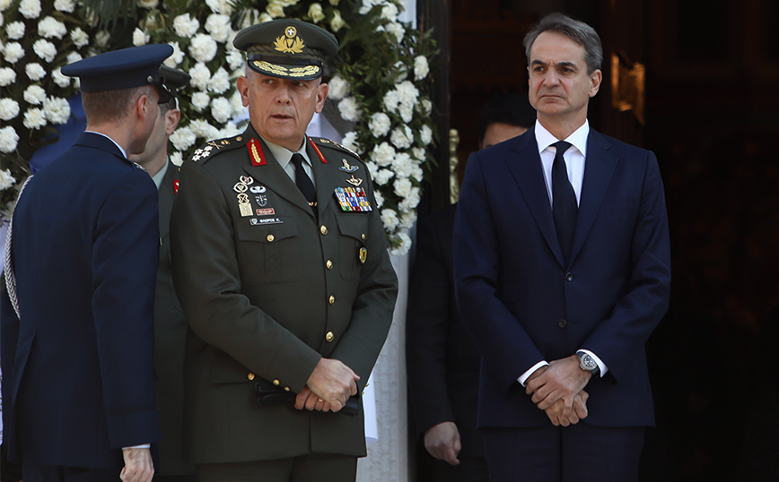 υτήν την ώρα το τελευταίο αντίο στον υποσμηναγό Μάριο-Μιχαήλ Τουρούτσικα