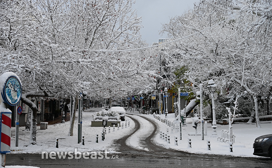 Νέο έκτακτο δελτίο από την ΕΜΥ για την κακοκαιρία Μπάρμπαρα – Οι περιοχές όπου θα χιονίζει σήμερα και η πρόβλεψη για την Αττική