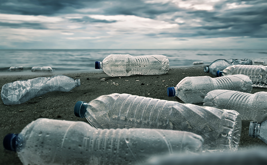«Η ρύπανση των ωκεανών από πλαστικά είναι μικρότερη αλλά παραμένει εκεί για περισσότερο καιρό» σύμφωνα με νέα έρευνα