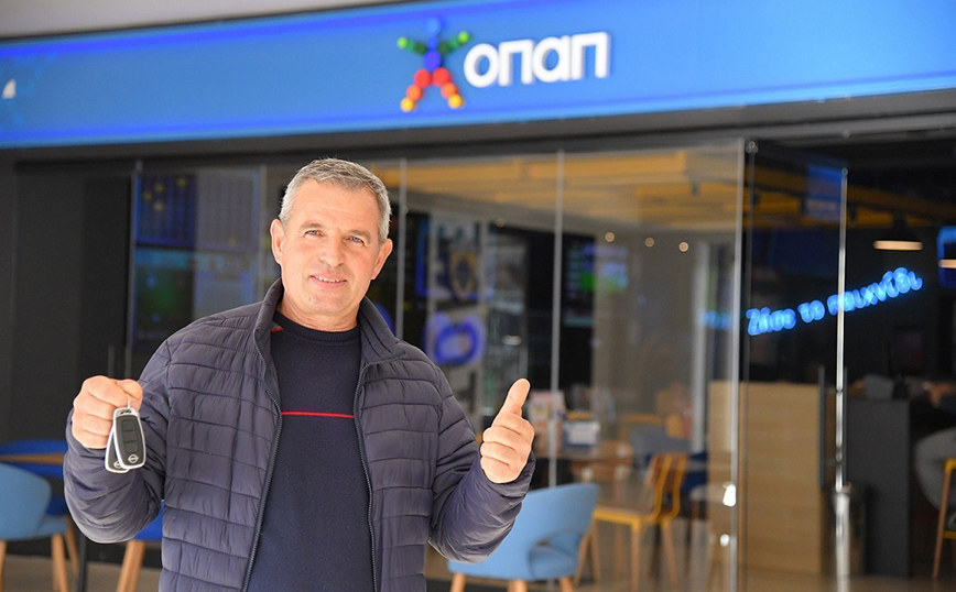 Βόλτες με το νέο του αυτοκίνητο κάνει ο μεγάλος νικητής του MundoBall από το Πάμε Στοίχημα