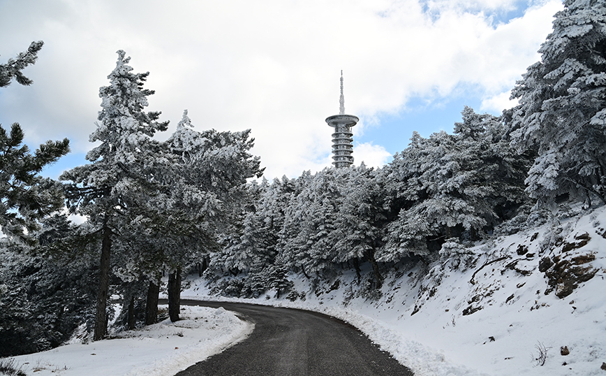 Χιόνια στην Πάρνηθα Χιόνια στην Πάρνηθα