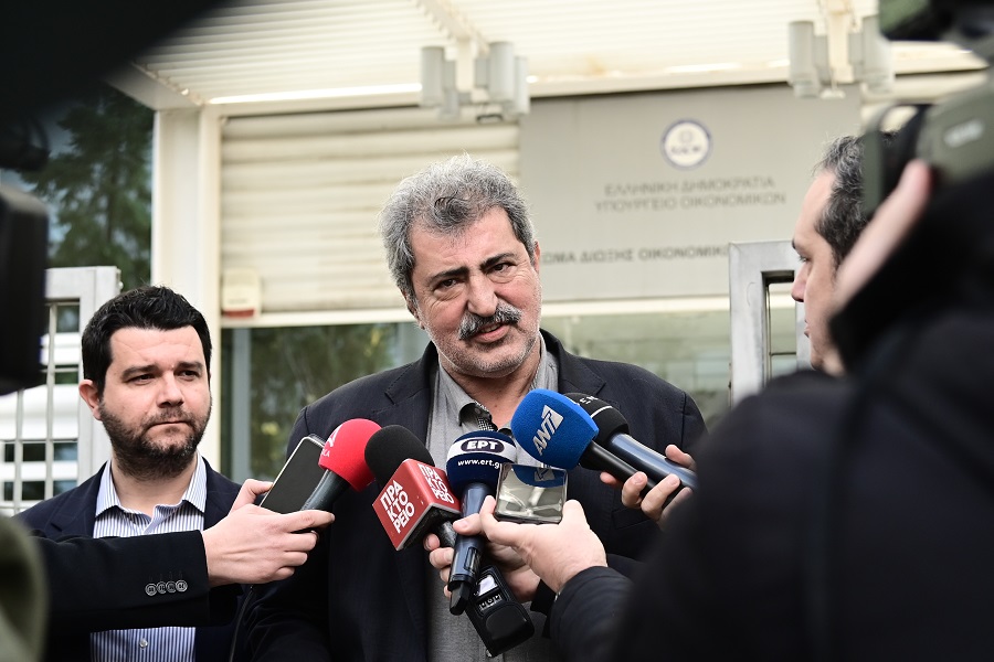 Ο Πολάκης διχάζει το ΣΥΡΙΖΑ – «Εάν υποχωρήσει τώρα ο Τσίπρας, θα χάσει»