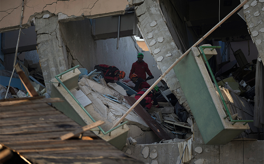 Στους 3.337 οι νεκροί από τον σεισμό στη Συρία &#8211; Στο πλευρό των τραυματιών ο Μπασάρ Αλ Άσαντ