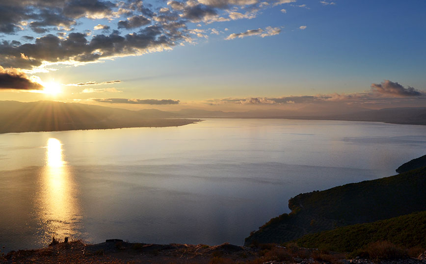 Λίμνη Τριχωνίδα Λίμνη Τριχωνίδα