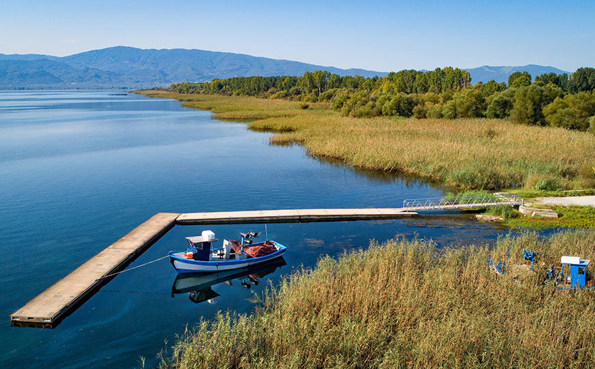 Λίμνη Τριχωνίδα Λίμνη Τριχωνίδα