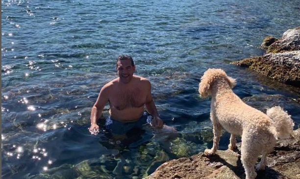Χειμερινές βουτιές του Τσίπρα πριν τα «δύσκολα»