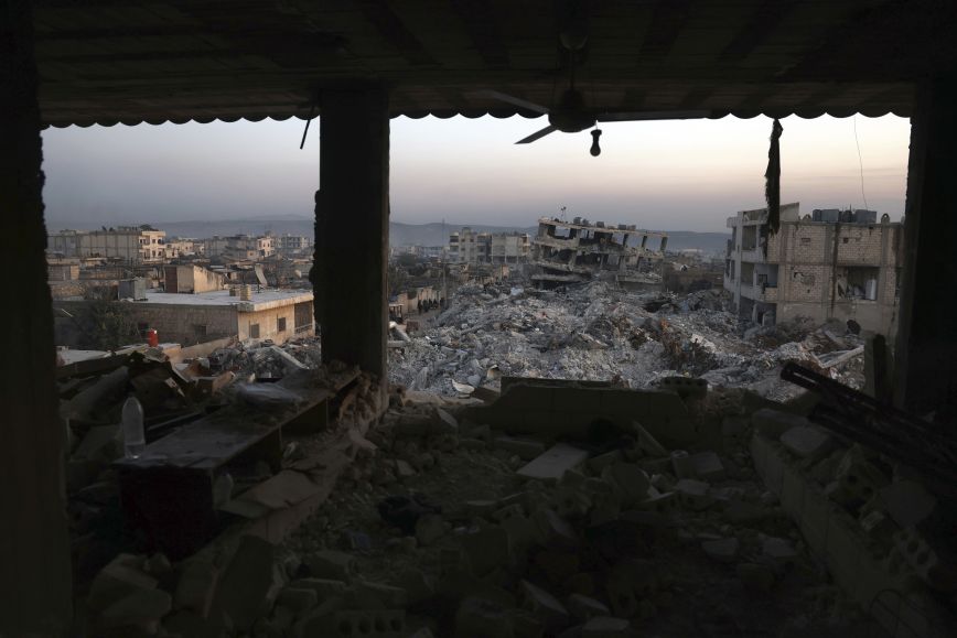 Σεισμοί σε Τουρκία και Συρία: «Τα κτίρια τινάχτηκαν στον αέρα σαν να τους έβαλαν δυναμίτες»