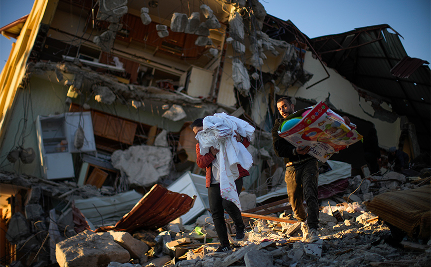 Εκατομμύρια άστεγοι μετά τον σεισμό σε Τουρκία και Συρία  &#8211; Στους 43.844 οι νεκροί