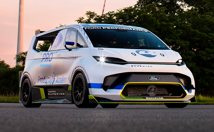 Στο Pikes Peak με Van: Το Electric Super Van 4 της Ford στη θρυλική ανάβαση δια χειρών Romain Dumas