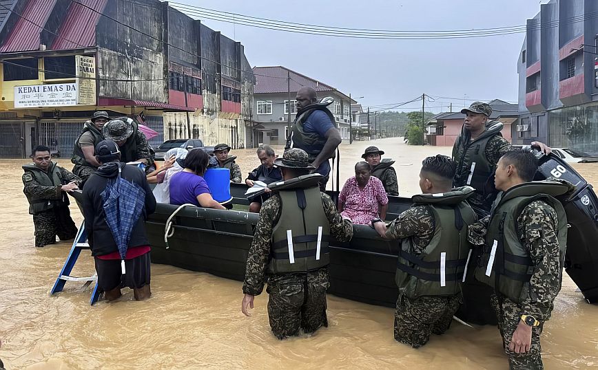 Μαλαισία: Τουλάχιστον τέσσερις νεκροί λόγω των πλημμυρών στο νότιο τμήμα