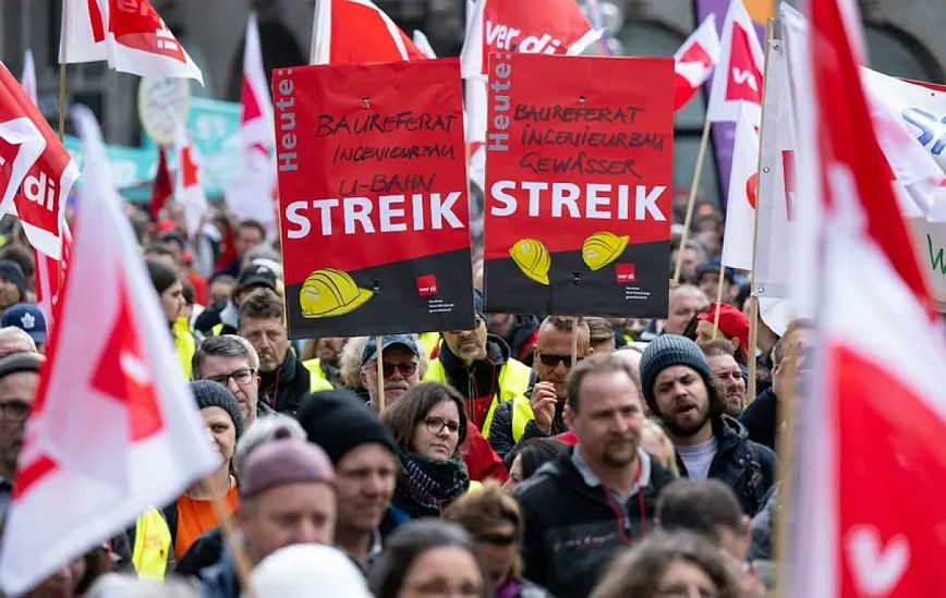 Γερμανία: Αισθητά ήδη τα πρώτα προβλήματα στις συγκοινωνίες, ενόψει της αυριανής απεργίας