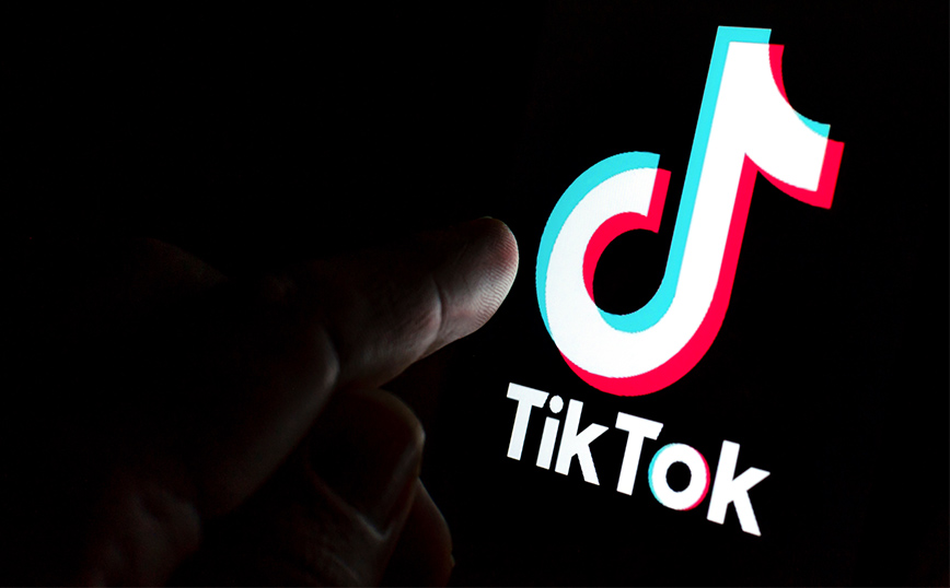 Η νέα μόδα στα TikTok με livestreams που έχουν επαναλαμβανόμενες λέξεις