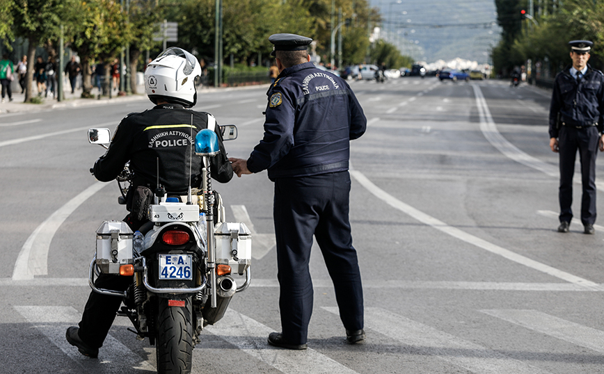 Τι ώρες θα κλείσουν οι δρόμοι στο κέντρο της Αθήνας αύριο και το Σάββατο 25η Μαρτίου &#8211; Αλλαγές δρομολογίων στα ΜΜΜ