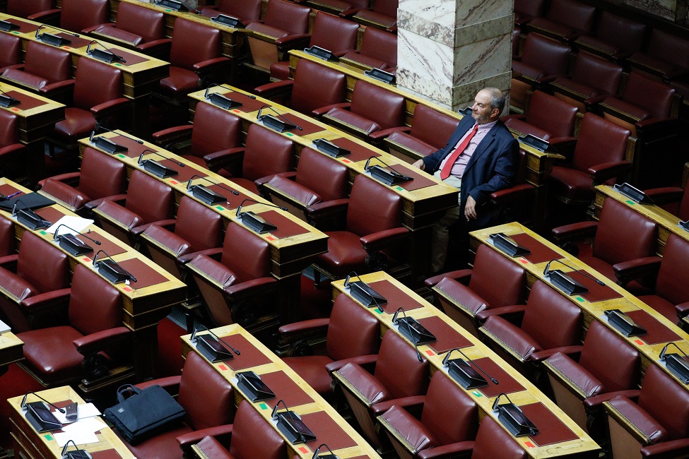 Οι πιέσεις για επιστροφή Καραμανλή, ο εκνευρισμός της Νικολάου και τα συγχαρητήρια σε Πολάκη