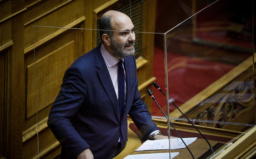 Μαρκόπουλος για απουσίες υπουργών στα πάνελ: Όποιος φοβάται τα δύσκολα να κάτσει σπίτι του