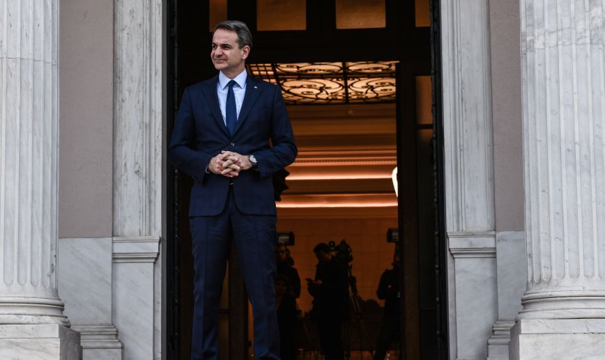 Πώς «διαβάζει» τις δημοσκοπήσεις το Μαξίμου – Ανακοινώνεται σήμερα ο κατώτατος μισθός